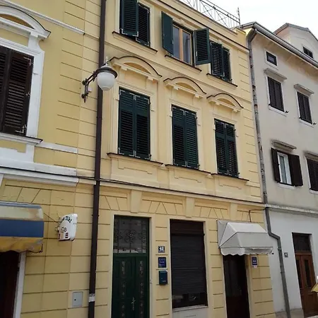 Stadthaus Briski Apartman *