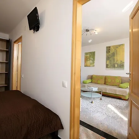 Stadthaus Briski Apartment *